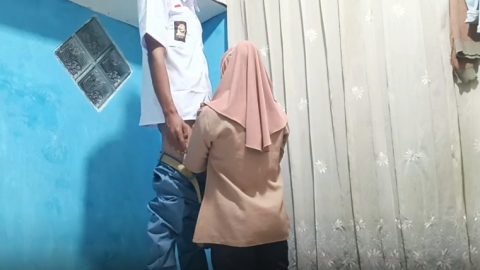 Rahsia Selepas Sekolah – Kisah Mesra Pelajar dan Guru – Porn Melay