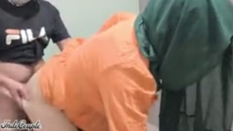 Janda Melayu – Janda Maleyu crot dua Kali Di Pepe istri . Hijab Muslim wife cumshot on glass real homemade