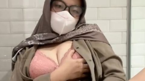 My Idol Teacher, Squirt – Kisah Menarik yang Jadi Perhatian Ramai